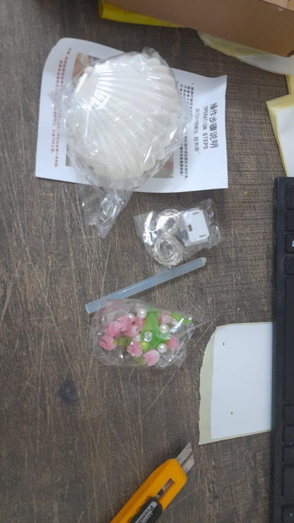 Tulip Night Light – Flower Lamp in Elegant Shell Design